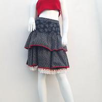 Gonna corta a balze nera bianca rossa e pizzo L/XL
