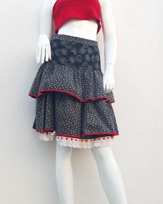 Gonna corta a balze nera bianca rossa e pizzo L/XL