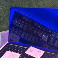 MacBook Air 13 2022 8GB RAM 512GB SSD M2