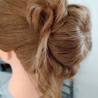 Parrucchiera, pulizie ecc