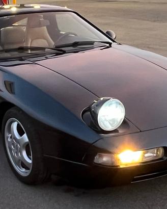 Porsche 928 S4