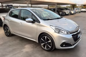 Peugeot 208 1.6 HDi 75 CV 05/2018