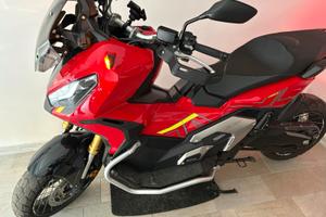 x-adv 750 in perfette condizioni