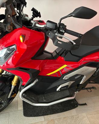 x-adv 750 in perfette condizioni