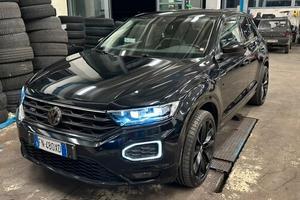 Volkswagen T-Roc 1.5 TSI 150cv - Aziendale R-LINE