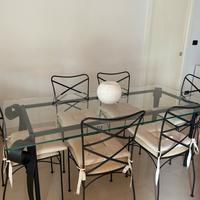 Tavolo, sedie e specchio in ferro battuto