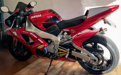 YAMAHA R1 1999