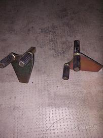 Supporti basculanti per cavalletto moto