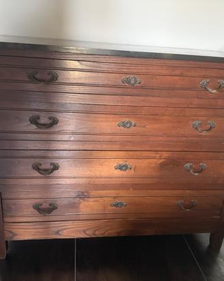 Cassettiera in legno
