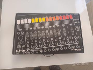 Roland TR-8 