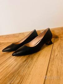 Scarpe da donna con tacco nero