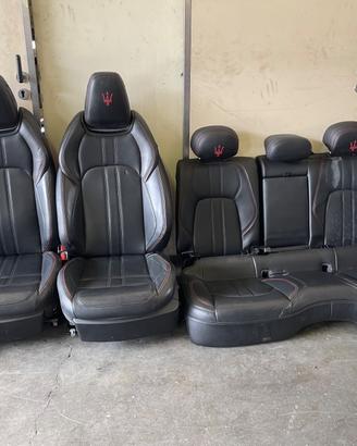INTERNO COMPLETO IN PELLE NERO MASERATI LEVANTE 20