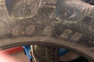 Gomme strette per trattore