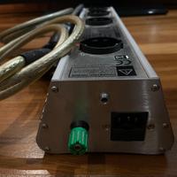 Ciabatta IsoTek Orion 4 Way+2 cavi IsoTek da 1.5 m