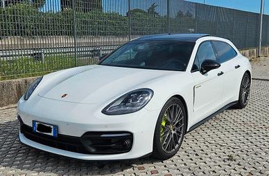 Panamera 4 E-Hybrid PLATINUM EDITION Sport Turismo