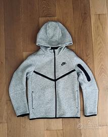 tuta Nike TECH