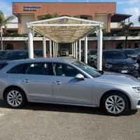 Audi A4 Avant 30 TDI/136 CV Business Advanced