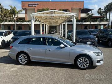 Audi A4 Avant 30 TDI/136 CV Business Advanced