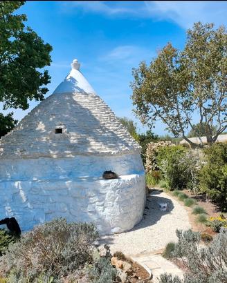 Trullo con frutteto terreno agricolo
