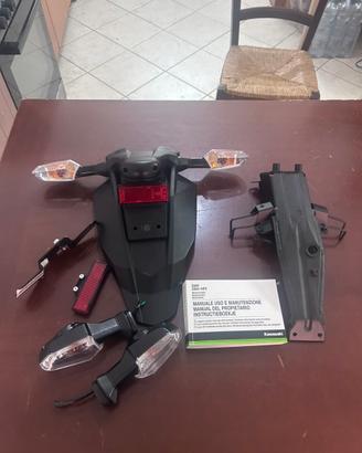 Portatarga e frecce kawasaki z650