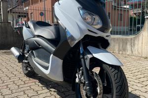 Yamaha Xmax 250