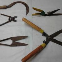 Attrezzi per giardinaggio vecchi n°5
