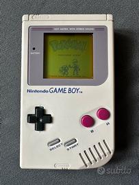Nintendo Game Boy Classic (DMG-01) e Pokémon Verde
