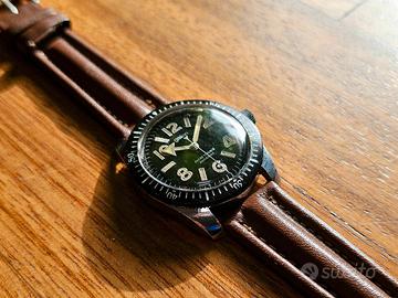 Skin Diver Bachelite Gallion