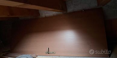 Uno specchio per bagno, come nuovo 40 € una porta