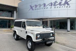 LAND ROVER Defender 110 2.4 TD4 Hard Top 3 pt. P