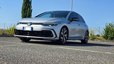 VOLKSWAGEN GOLF 8 R-Line 1.5 eTSI Mild Hybrid DSG