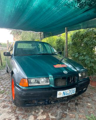 BMW  Serie 320i E36