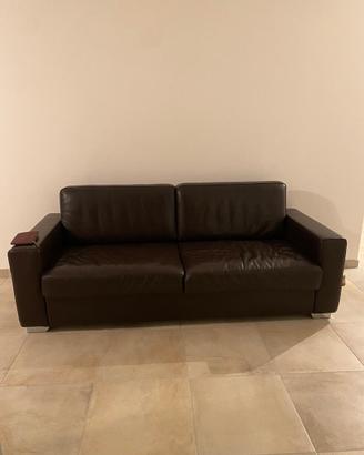 Divano in pelle marrone