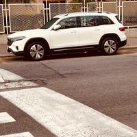 Mercedes EQB 250+ Sport 2023 - 5 posti - 24.000 km