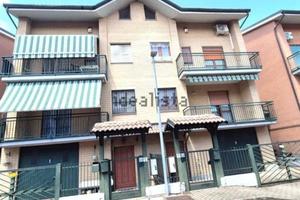 Villetta bifamiliare in villaggio residenziale