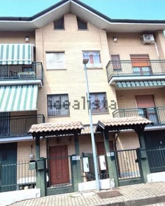 Villetta bifamiliare in villaggio residenziale