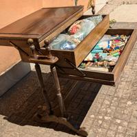 mobiletto antico da sarta