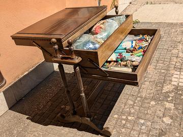 mobiletto antico da sarta