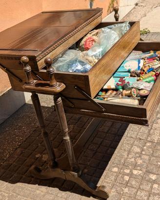 mobiletto antico da sarta