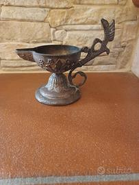 collezioni. lampada antica a calice