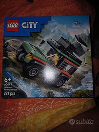 LEGO City Fuoristrada di Montagna 4x4 (60447).