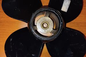 Elica 4 pale per fuoribordo