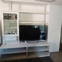 Salone parete attrezzata 