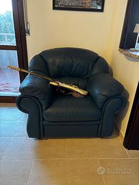 Poltrona in pelle blu