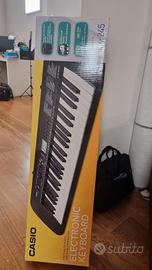 Pianola Casio e supporto 