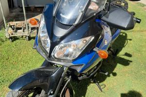 moto suzuki v strom