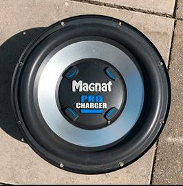 altoparlante subwoofer Magnat 1200 W