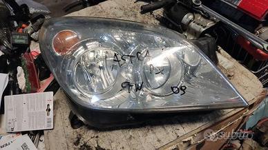 FANALE DX OPEL ASTRA H STW ANNO 2008,
