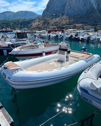 Gommone 40 cv Noah 55 MOTORE SELVA 40/70