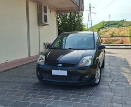 Ford Fiesta 1.2 16V 5p. Ghia Ideale x Neopatentati